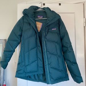 Patagonia down with it jacket in forest green, NWT